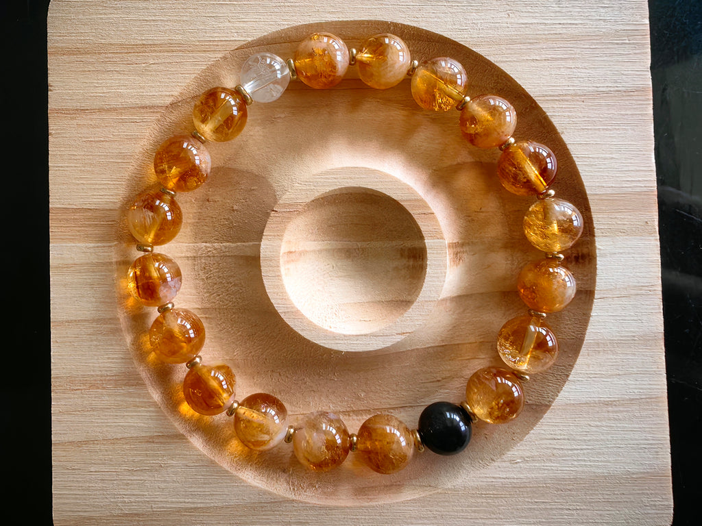 Earth Element Zodiac Bracelet · 五行土元素手串